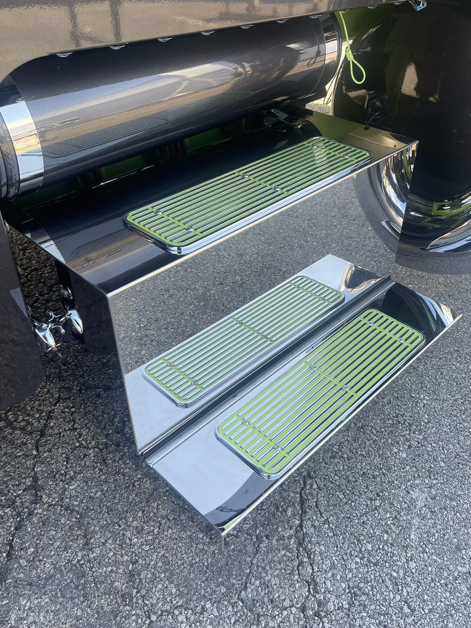 Iowa Customs Peterbilt Battery & Tool Box Slip Covers with Quick Latches