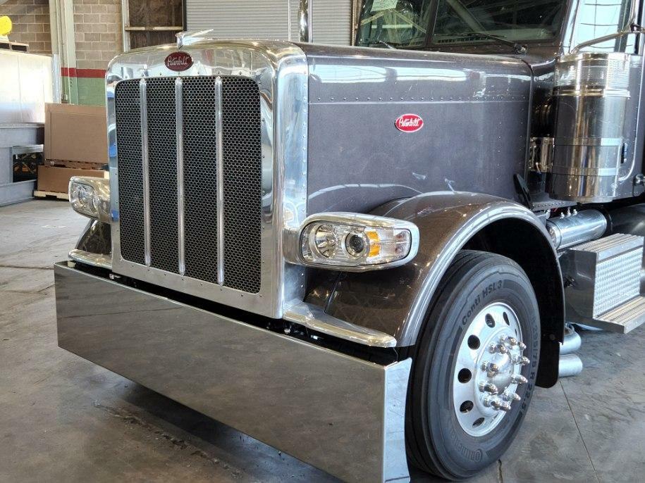 Lincoln Chrome Peterbilt 389 20" Bumper