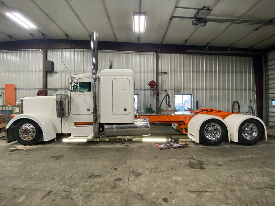 1999 Peterbilt 379